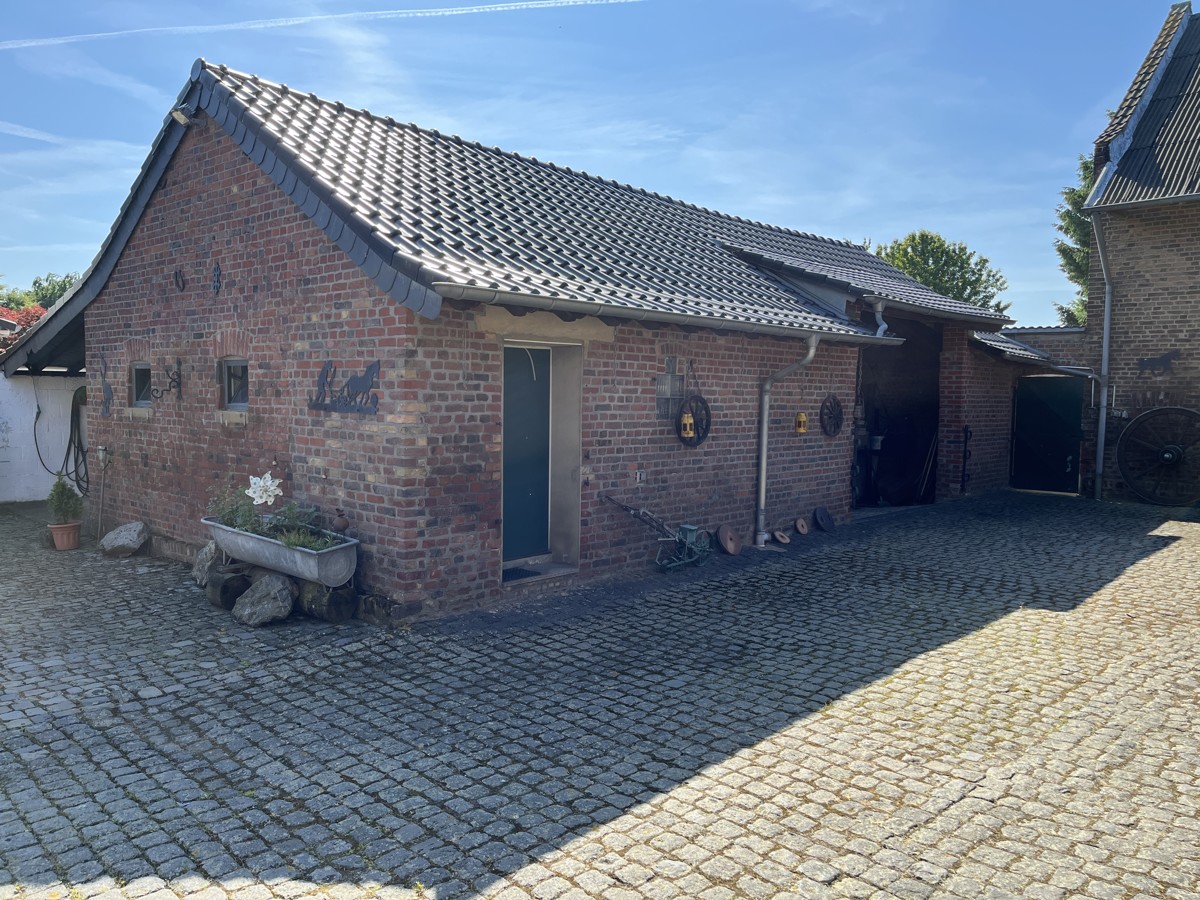 Östliches Stallgebäude