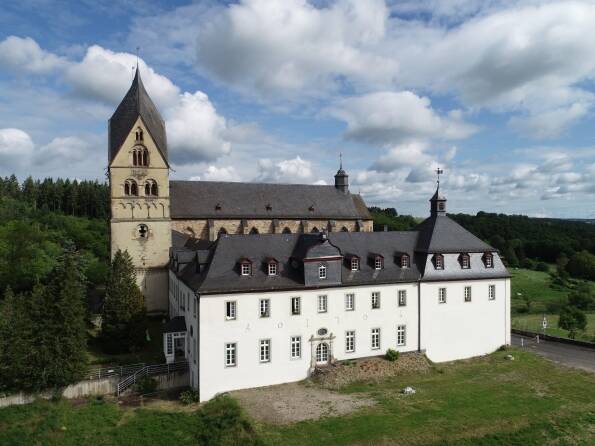 Fachmakler für land-, forst- und pferdewirtschaftliche Immobilien