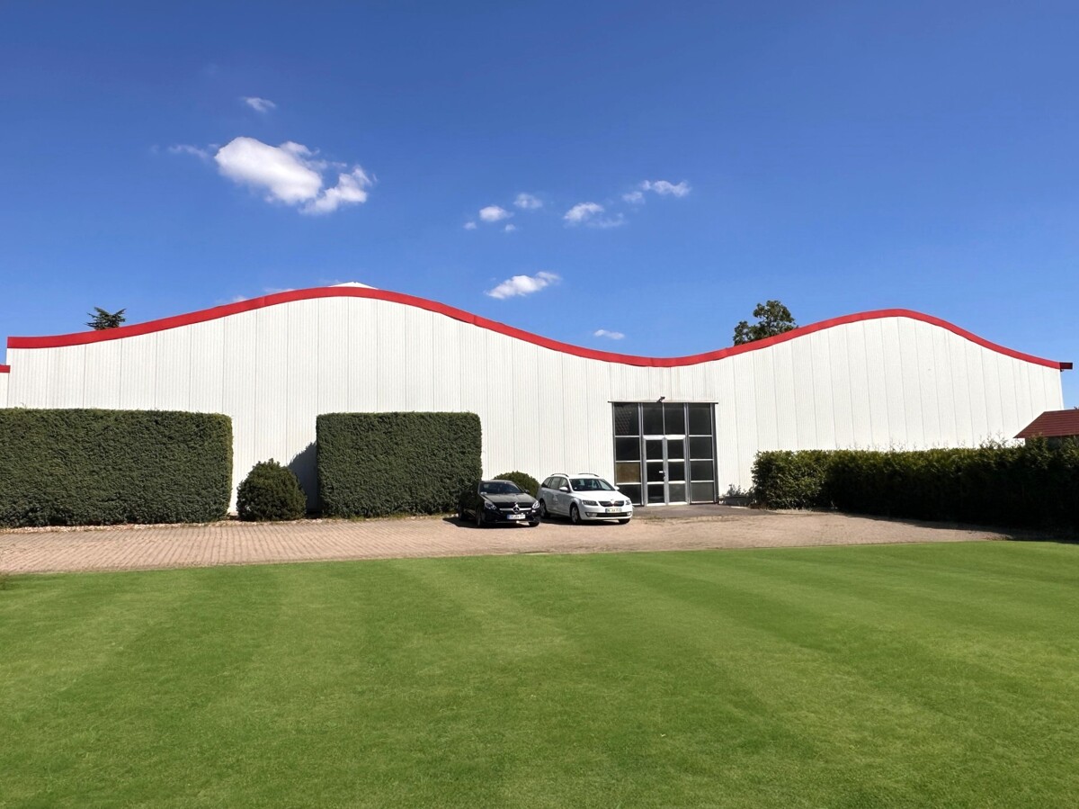 Frontansicht Kühlhallen