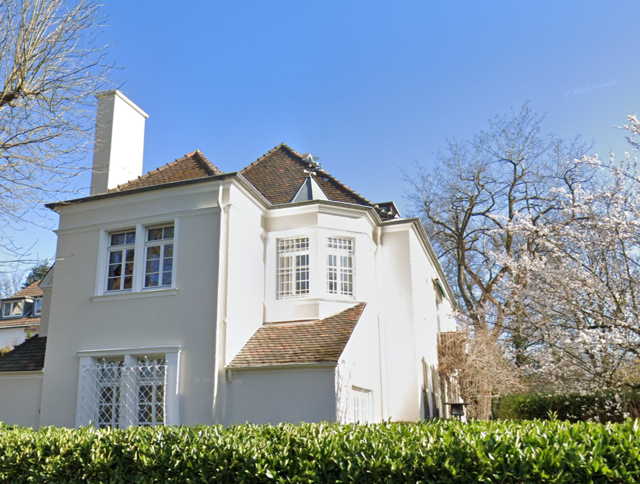 Specialist broker for agricultural, forestry and equestrian real estate