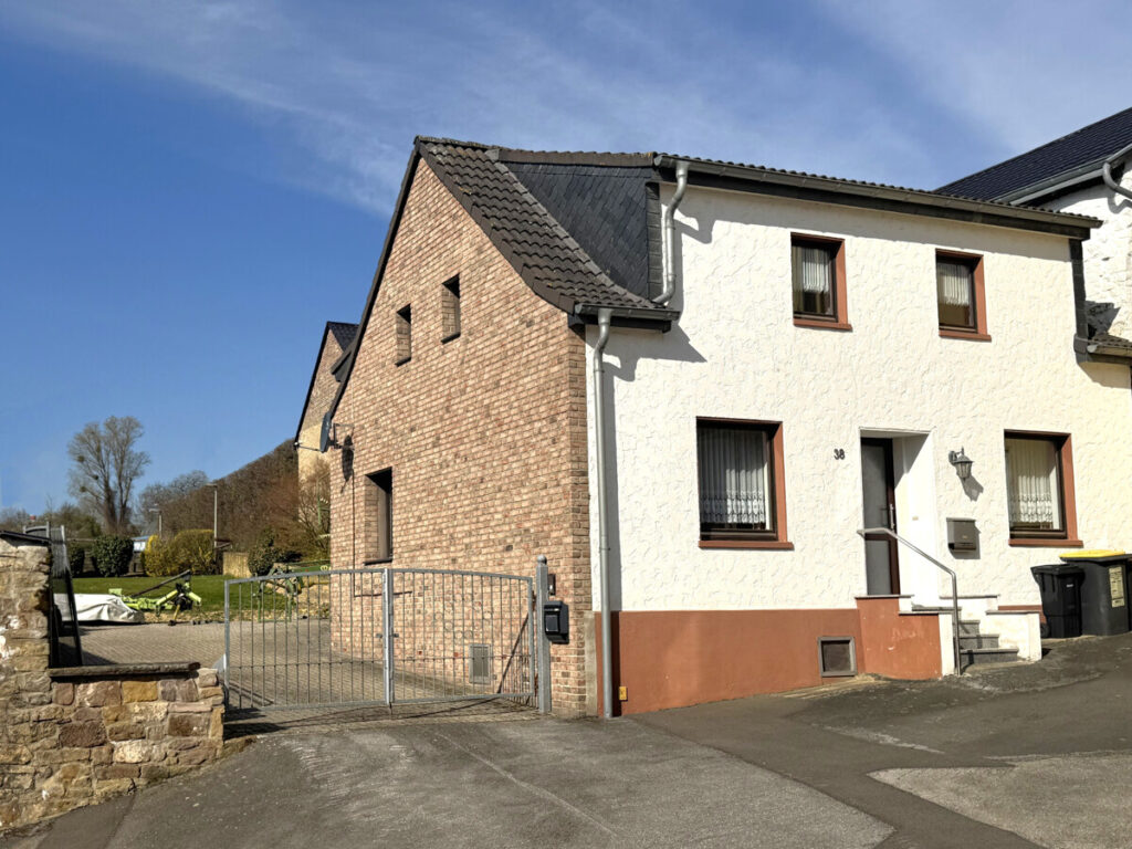 Frontansicht Wohnhaus